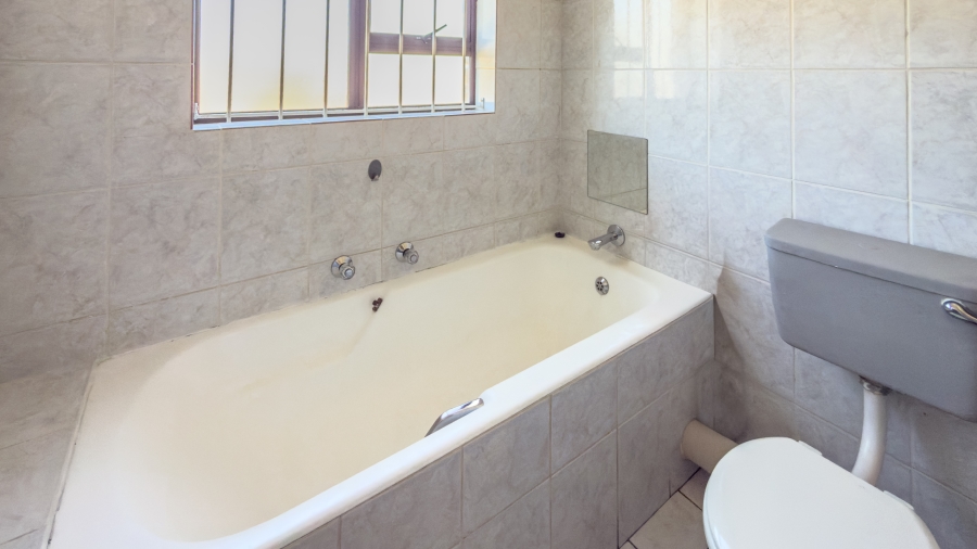 3 Bedroom Property for Sale in Table View Western Cape